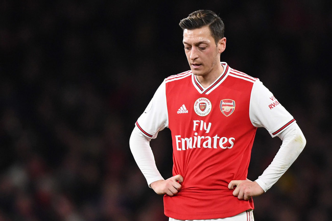 HLV Arteta khẳng định tương lai của Ozil ở Arsenal